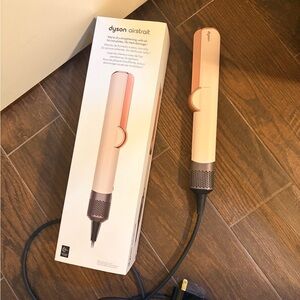 Dyson Airstriat Hair Tool in Peach and Black